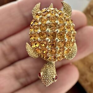 VTG DeNicola Sea Turtle‎ Brooch 1.75" Goldtone Citrine Rhinestone Body Red Eyes